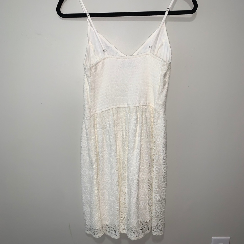 Abercrombie & Fitch White Floral Lace Mini Dress V-Neck Smocked Back Small - Picture 2 of 4